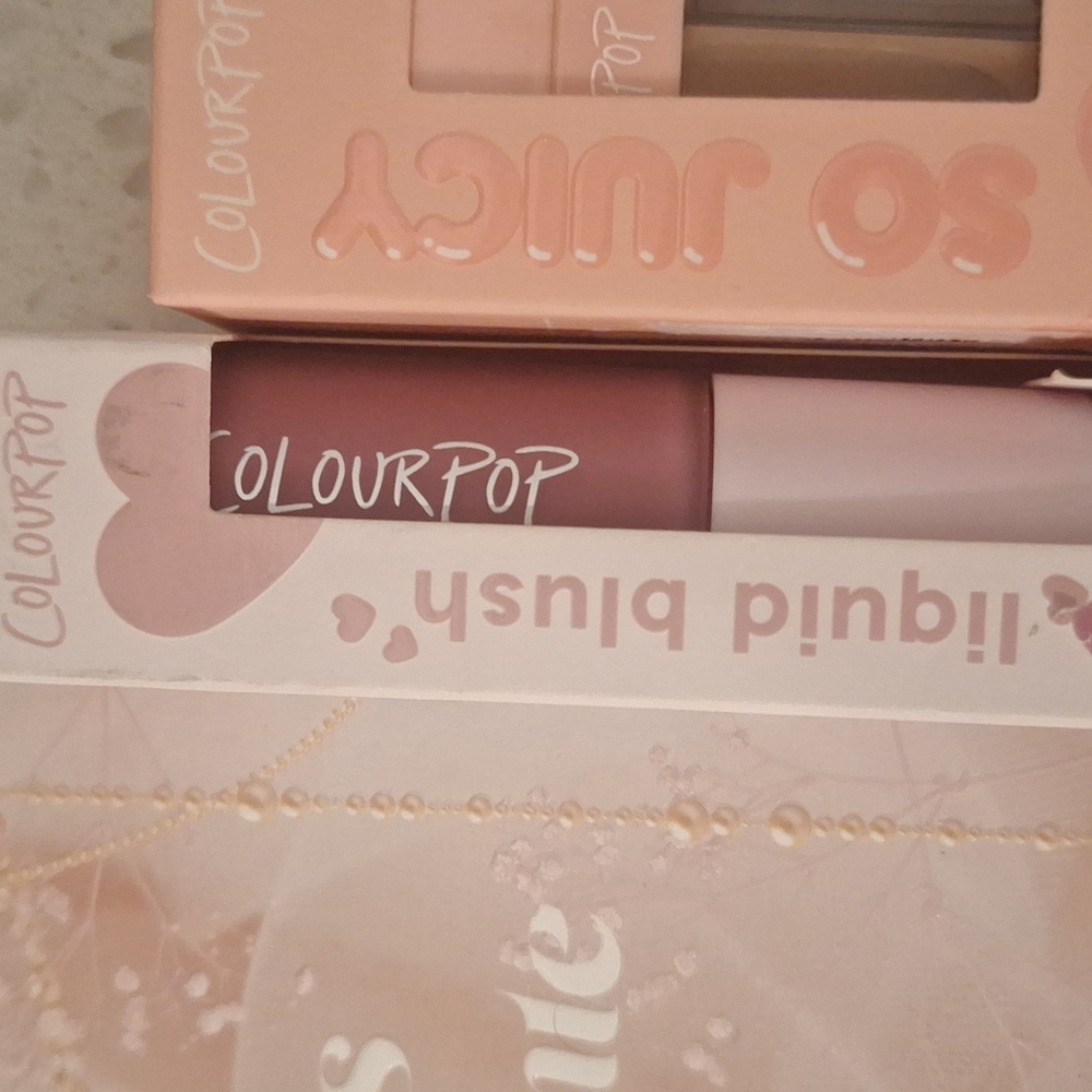 ColourPop Bundle - Picture 7 of 16